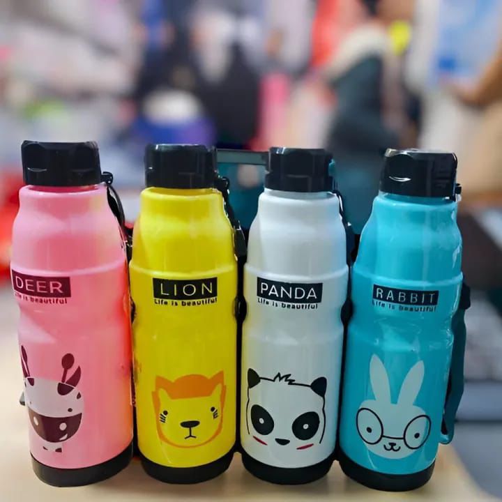 Plastic Water Bottle 650ml – Cute Cartoon Design